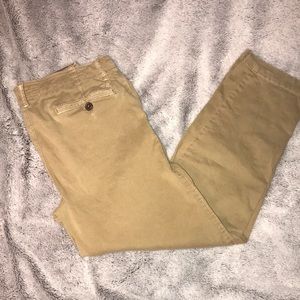 American Eagle Slim Striaght Kakhi Pants